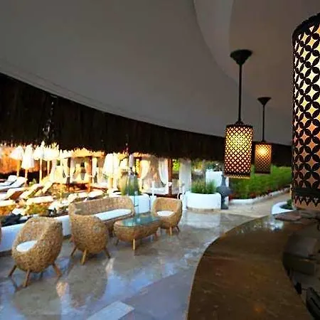 Hotel The Pinehill & 3*