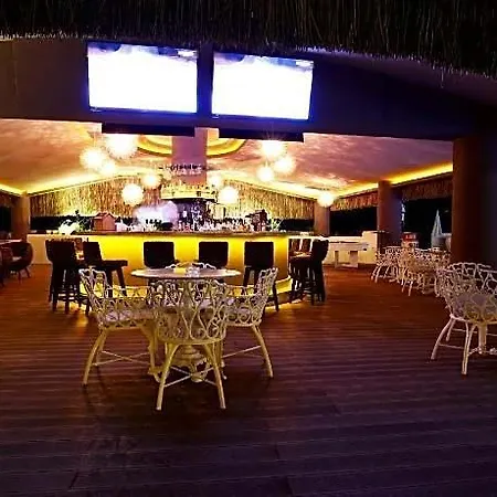 The Pinehill & 3*