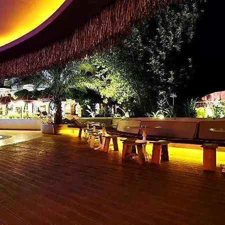 The Pinehill & 3*